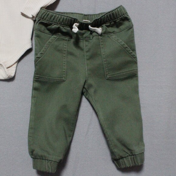Cat & Jack Baby Boy 2-Piece Outfit – 6–9 Months – Beige & Olive Green - Picture 3 of 5